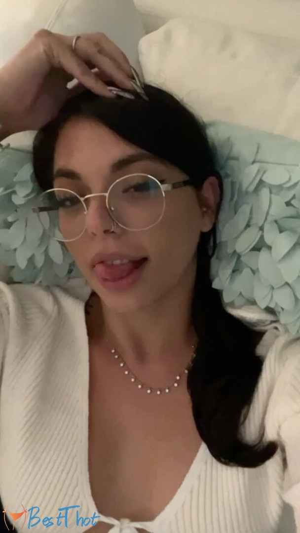 Photo by gvalentinaxxx published on December 10,2024 16:06:43 - BestThots