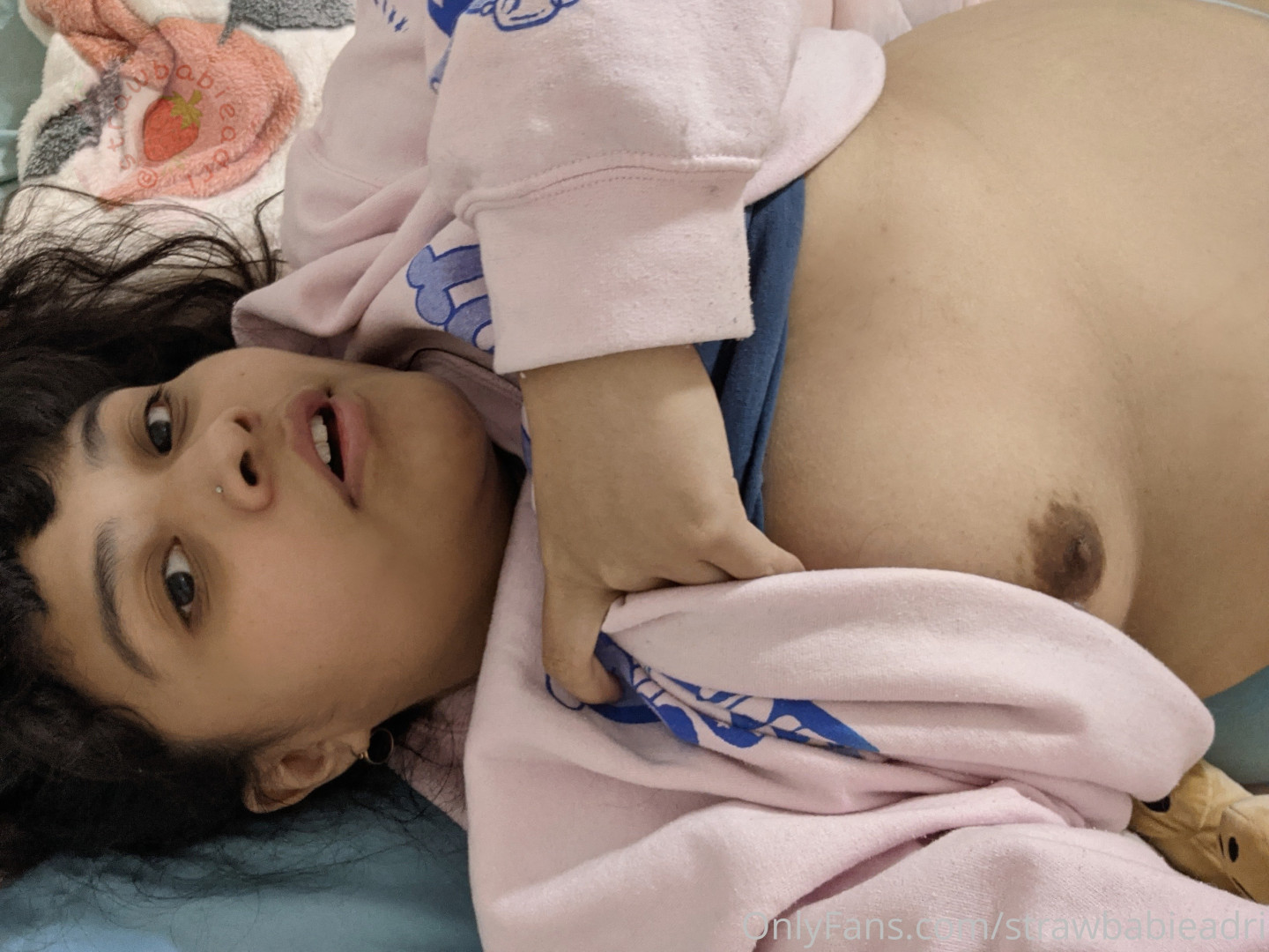 Photo by strawbabieadri published on May 17,2023 14:59:16 - BestThots