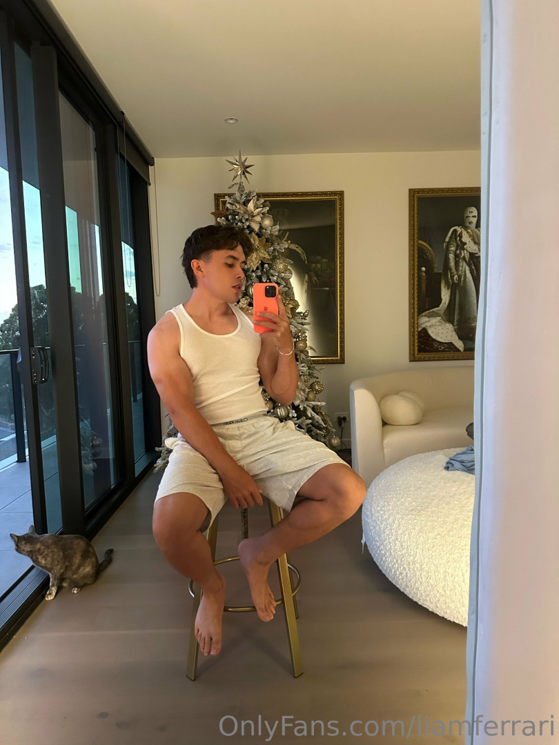 Photo by liamferrari published on July 29,2023 16:16:53 - BestThots