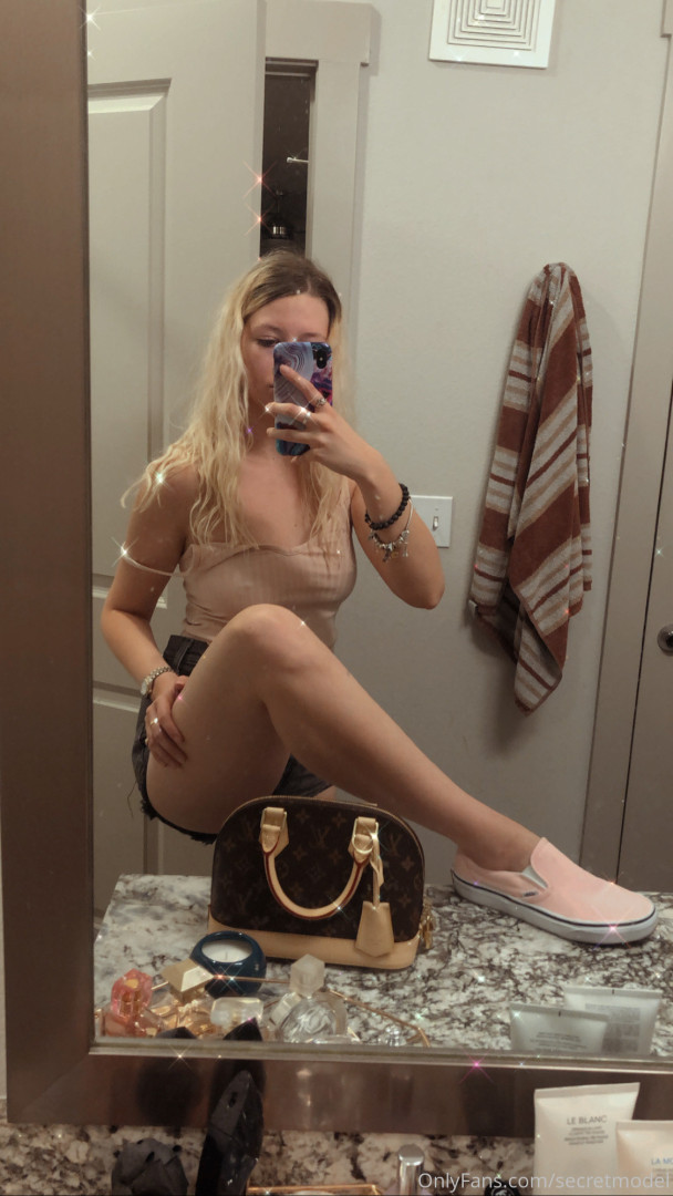 Photo by secretmodel published on October 11,2023 16:09:53 - BestThots
