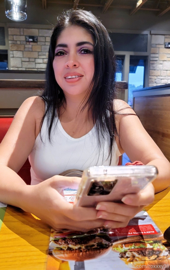 Photo by roxxxy39 published on October 16,2023 08:49:39 - BestThots