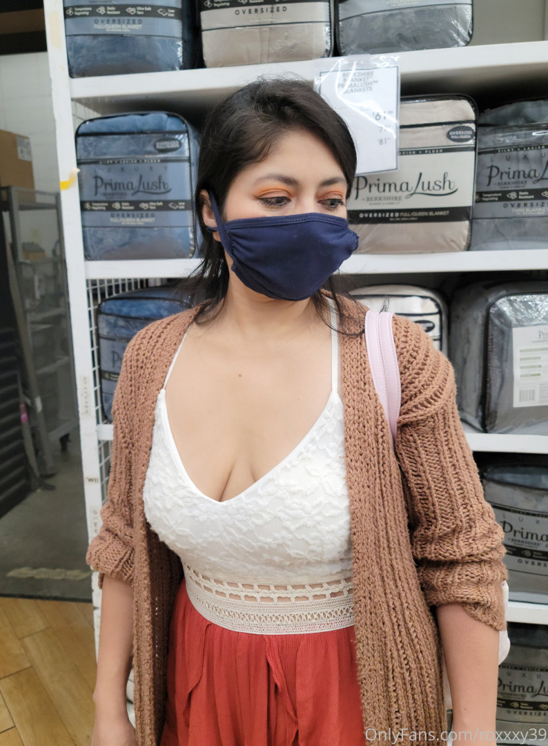 Photo by roxxxy39 published on October 16,2023 09:03:20 - BestThots
