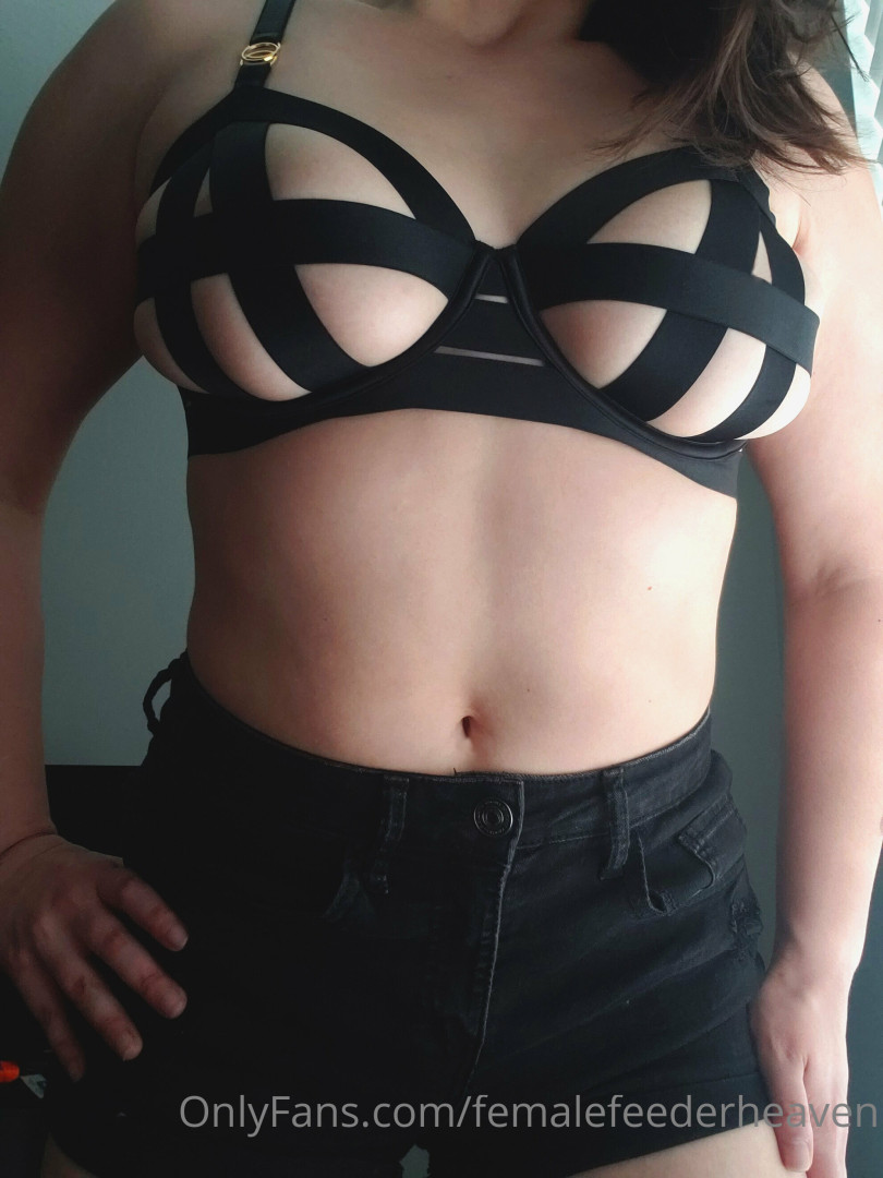 Photo by femalefeederheaven published on July 13,2023 08:38:20 - BestThots