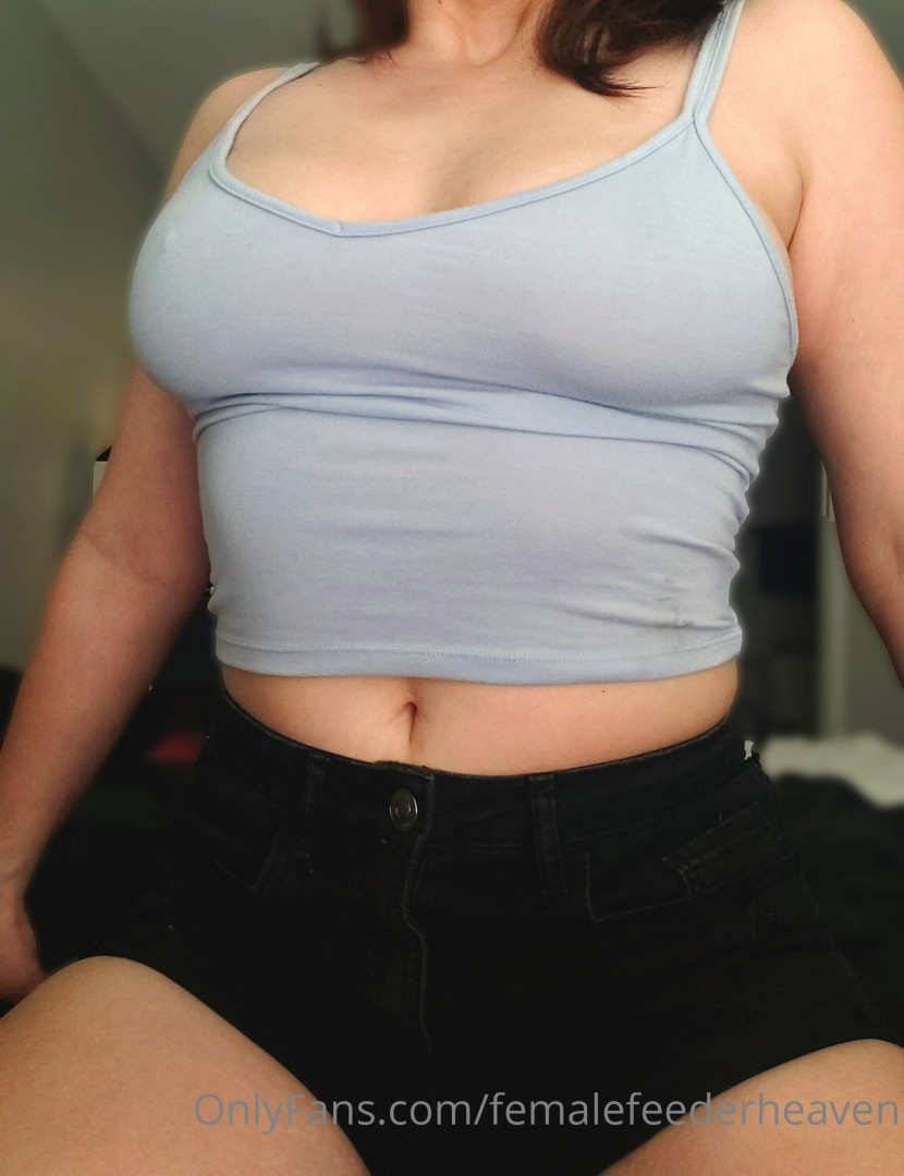 Photo by femalefeederheaven published on July 13,2023 09:03:10 - BestThots