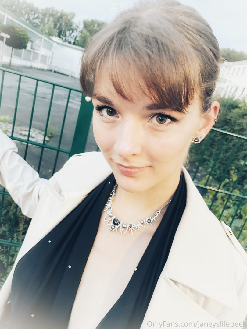 Photo by janeyslifepeek published on July 24,2023 01:52:16 - BestThots
