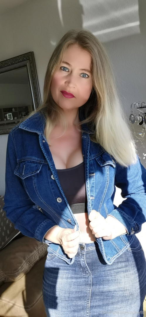 Photo by maskedcurvygoddess published on June 10,2023 07:45:03 - BestThots