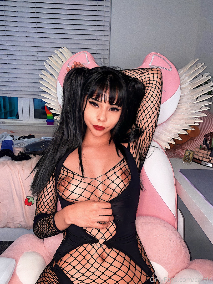 Photo by catgirl published on October 17,2023 09:05:16 - BestThots