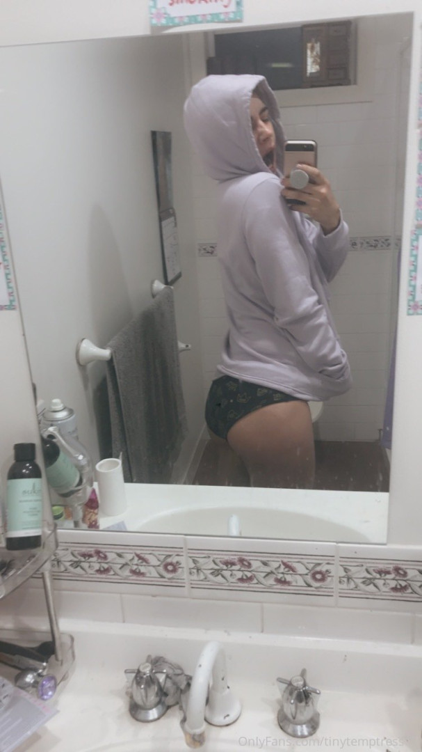 Photo by tinytemptress17 published on June 4,2023 06:40:12 - BestThots