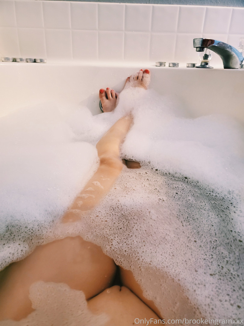 Photo by brookeingramxxx published on January 4,2024 02:03:35 - BestThots