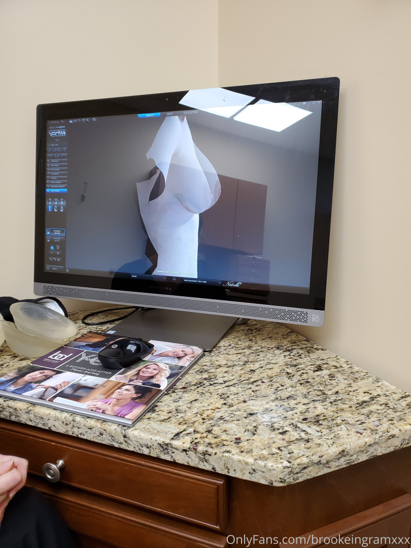 Photo by brookeingramxxx published on January 4,2024 02:08:54 - BestThots