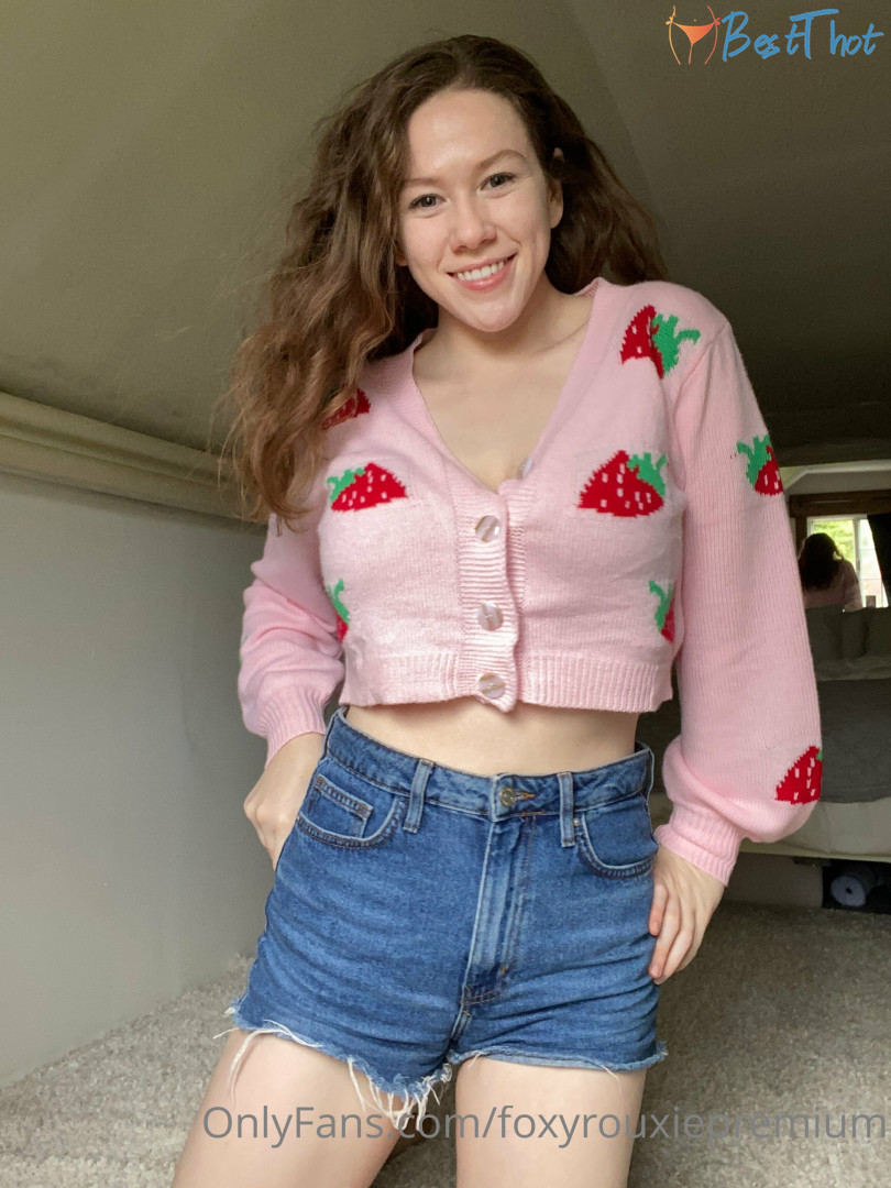 Photo by foxyrouxie published on January 25,2025 11:01:00 - BestThots