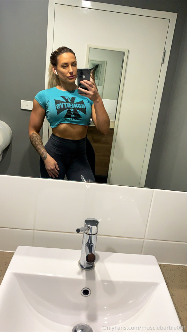 Photo by musclebarbie001 published on October 12,2023 13:39:51 - BestThots