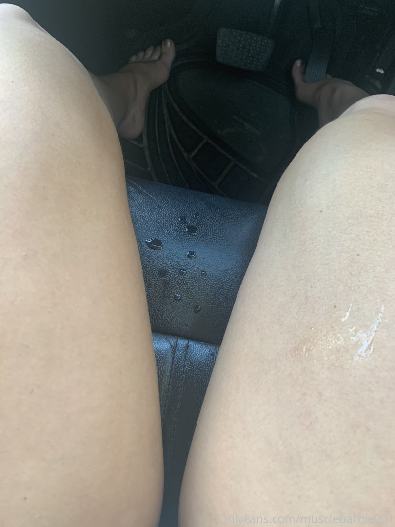 Photo by musclebarbie001 published on October 12,2023 21:44:26 - BestThots