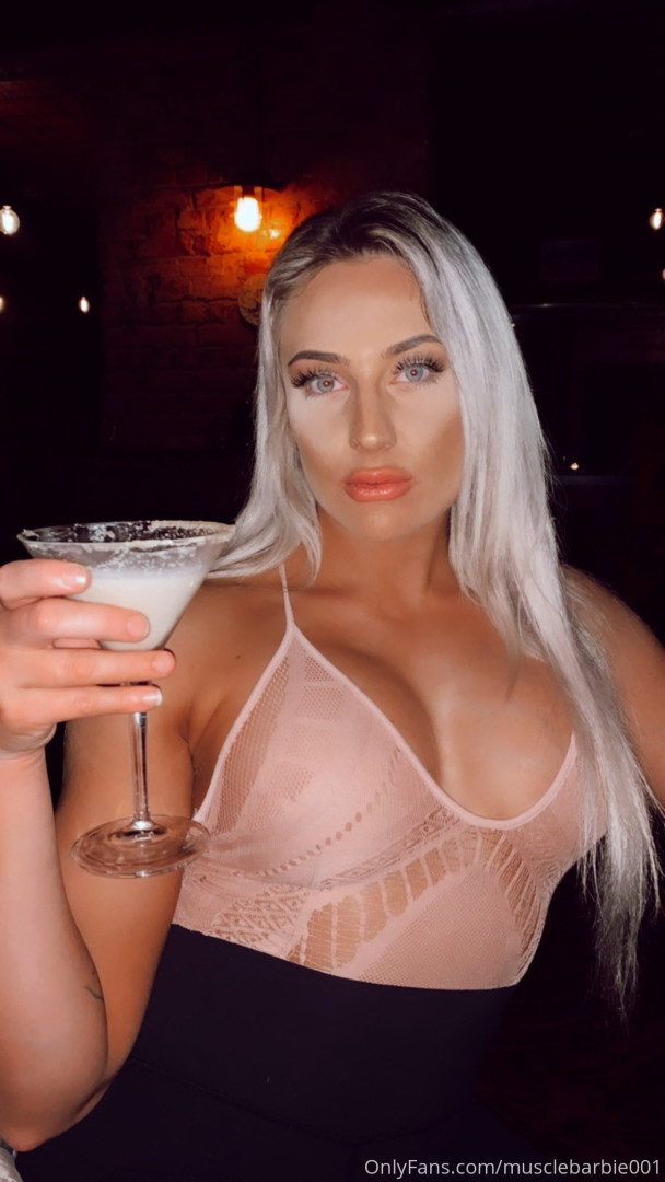 Photo by musclebarbie001 published on October 13,2023 04:56:58 - BestThots