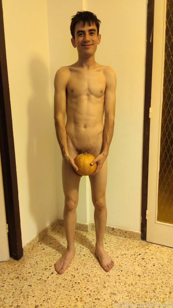 Photo by jordiporn published on October 16,2023 10:35:07 - BestThots