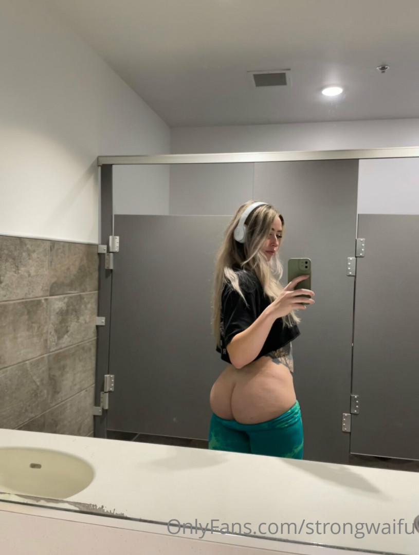 Photo by strongwaifu published on May 17,2023 13:37:55 - BestThots