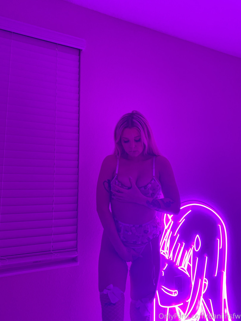 Photo by daniinsfw published on May 28,2023 11:07:27 - BestThots