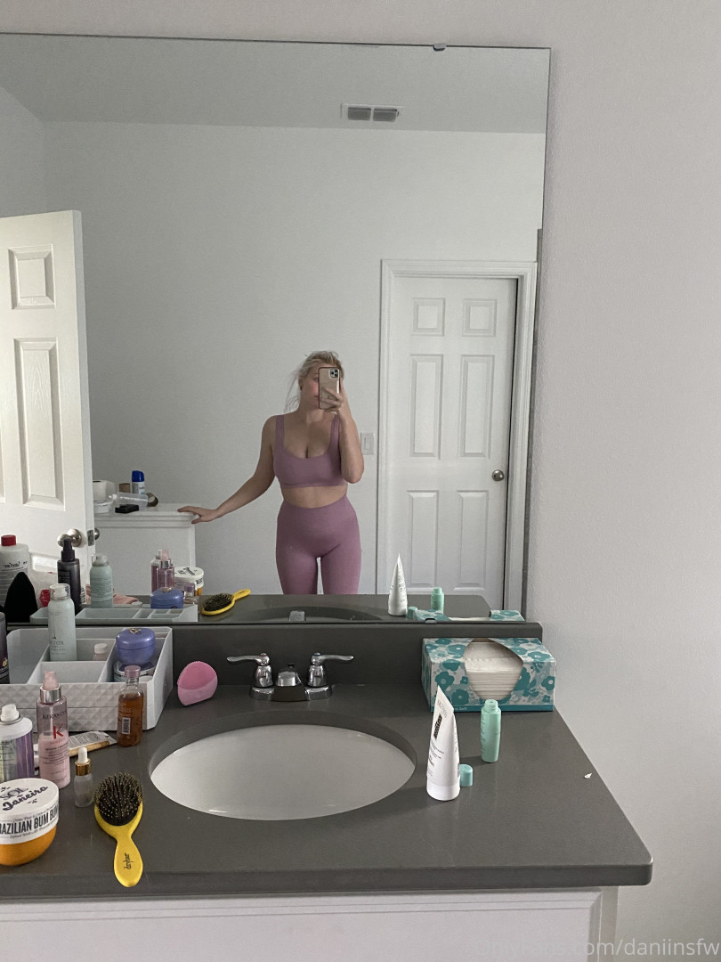Photo by daniinsfw published on May 28,2023 11:07:32 - BestThots