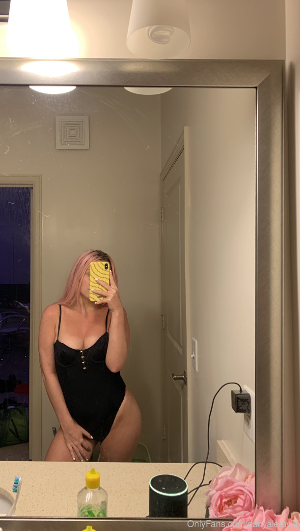 Photo by daniinsfw published on May 28,2023 11:09:14 - BestThots