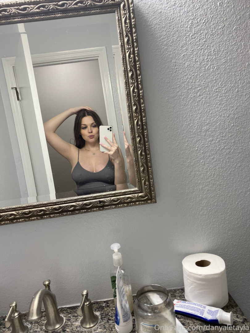 Photo by daniinsfw published on May 28,2023 11:09:53 - BestThots