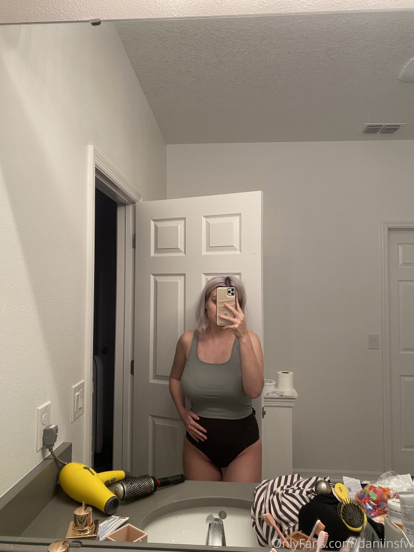 Photo by daniinsfw published on May 28,2023 11:10:38 - BestThots