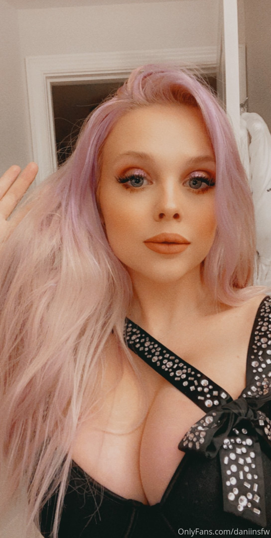Photo by daniinsfw published on May 28,2023 11:12:12 - BestThots