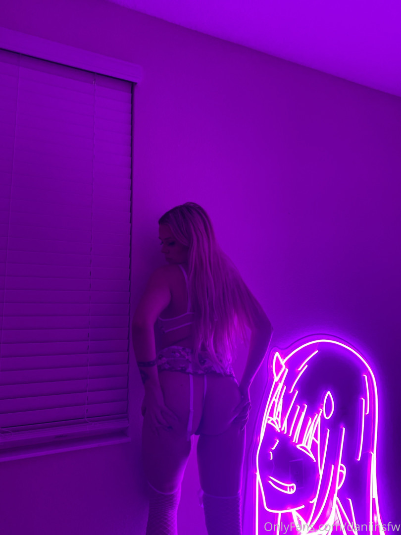 Photo by daniinsfw published on May 28,2023 11:15:28 - BestThots