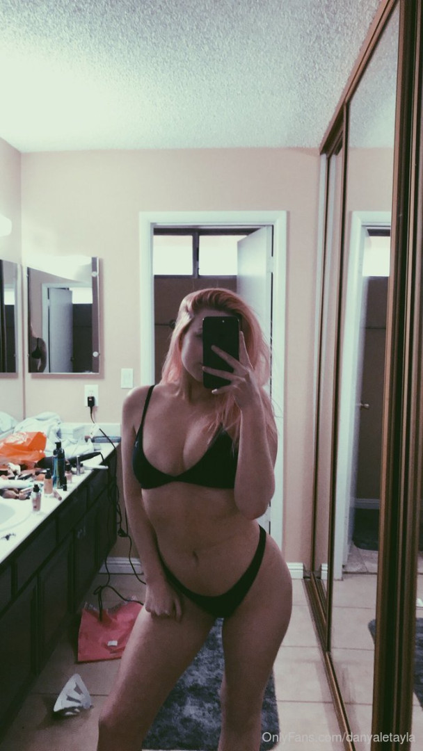 Photo by daniinsfw published on May 28,2023 11:16:45 - BestThots