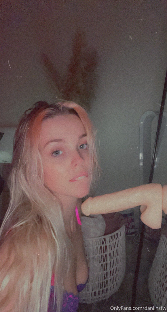 Photo by daniinsfw published on May 28,2023 11:17:14 - BestThots