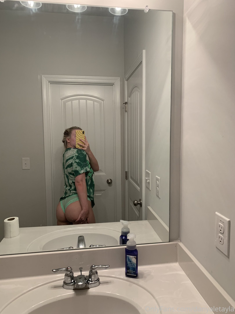 Photo by daniinsfw published on May 28,2023 11:18:34 - BestThots