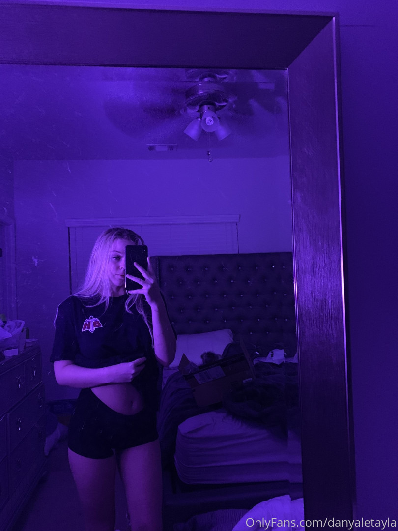 Photo by daniinsfw published on May 28,2023 11:19:31 - BestThots