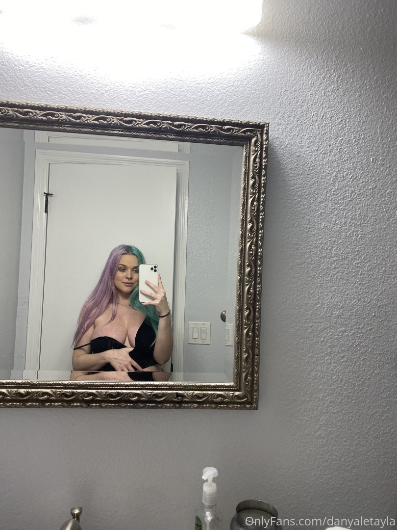 Photo by daniinsfw published on May 28,2023 11:23:41 - BestThots