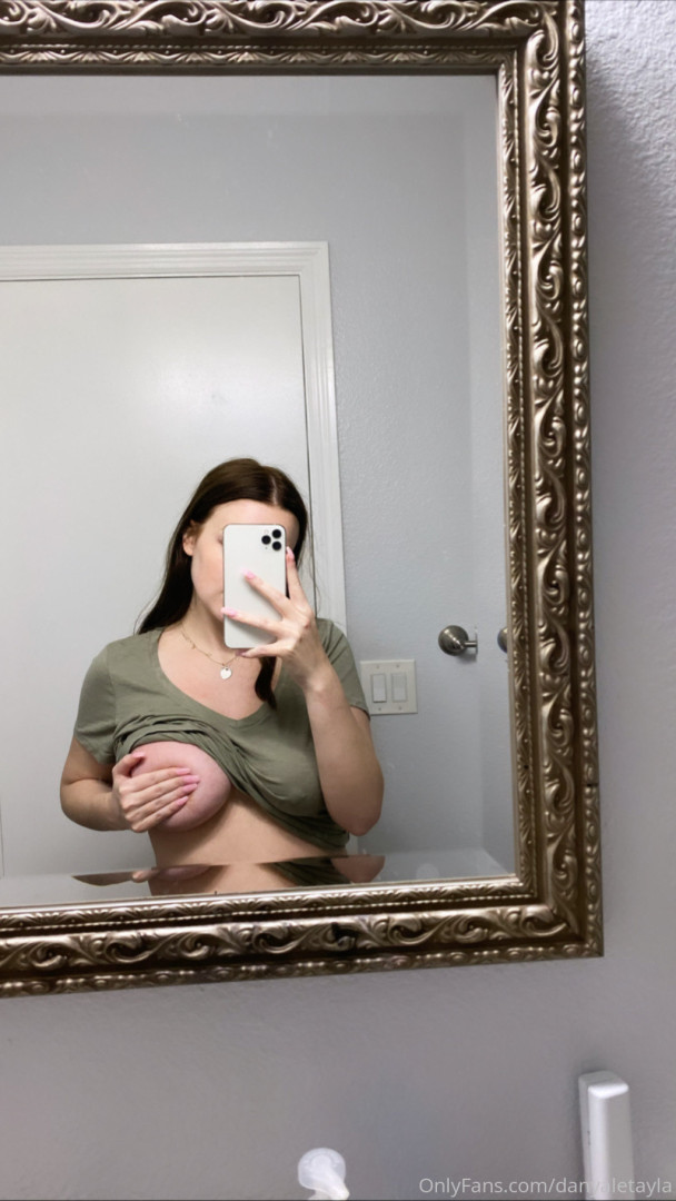 Photo by daniinsfw published on May 28,2023 11:25:04 - BestThots