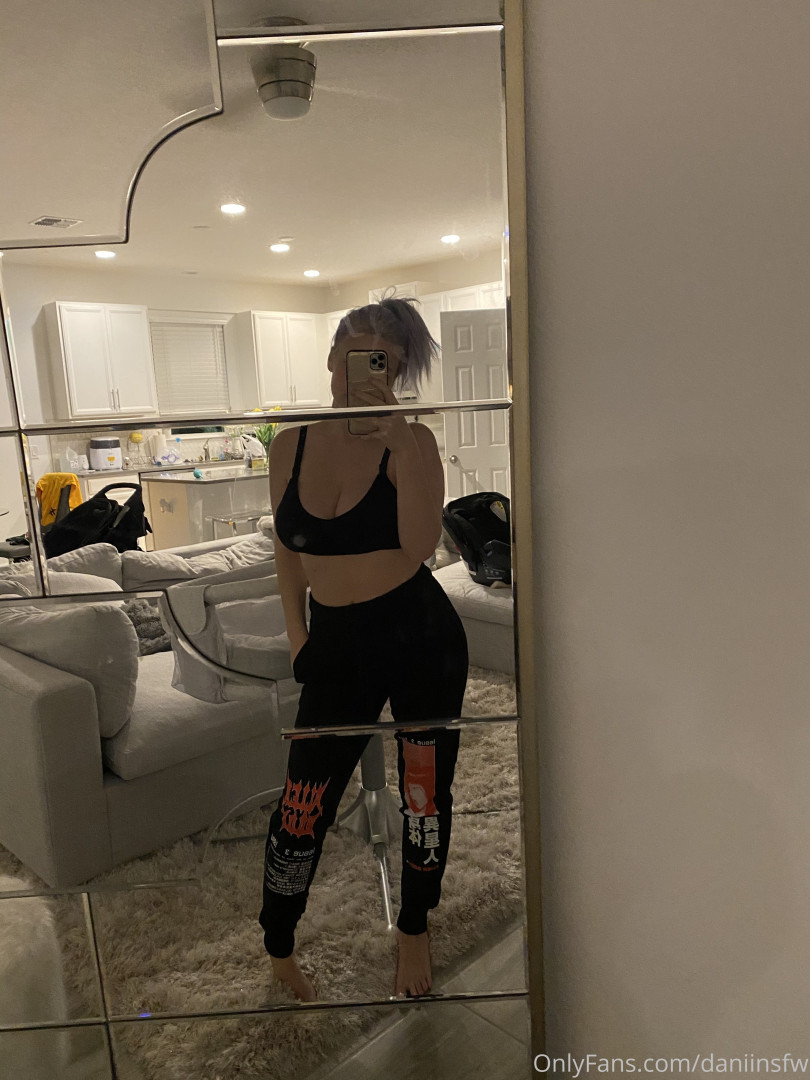 Photo by daniinsfw published on May 28,2023 11:25:18 - BestThots