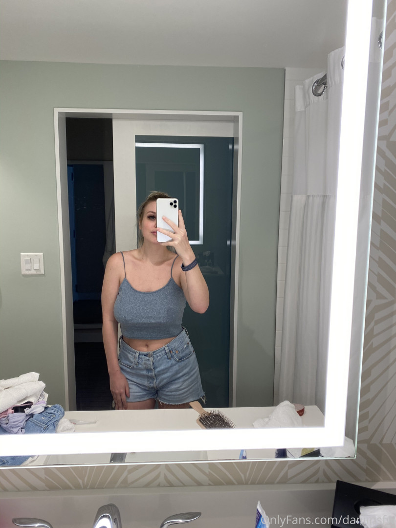 Photo by daniinsfw published on May 28,2023 11:26:08 - BestThots