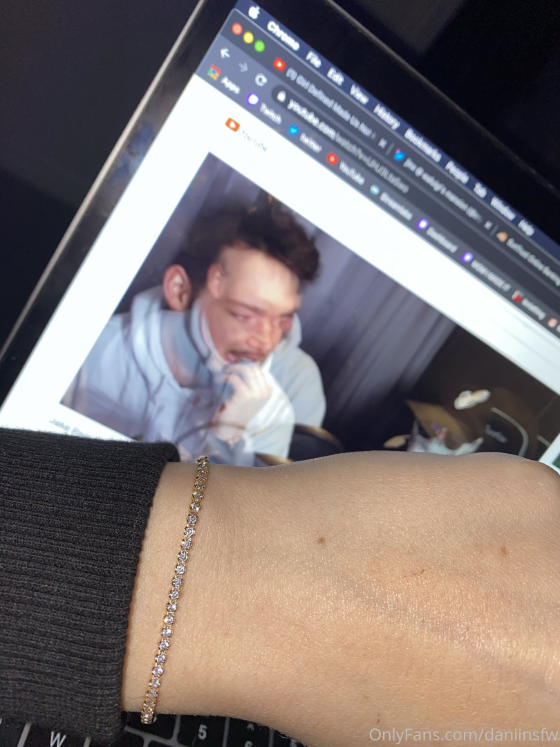 Photo by daniinsfw published on May 28,2023 11:27:06 - BestThots