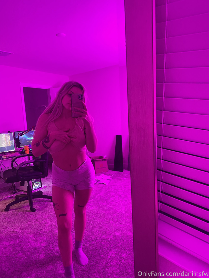 Photo by daniinsfw published on May 28,2023 11:27:25 - BestThots