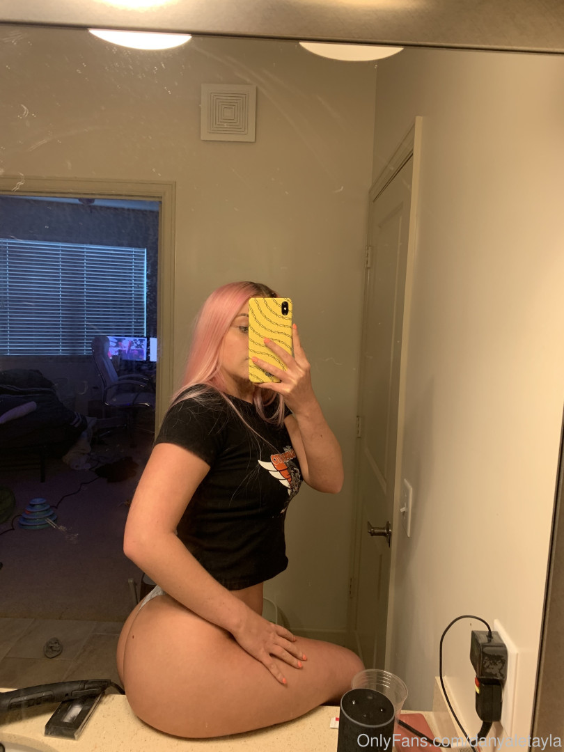 Photo by daniinsfw published on May 28,2023 11:28:22 - BestThots