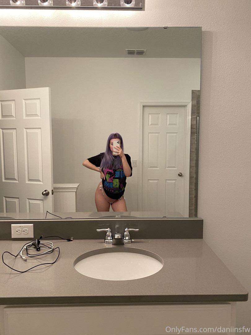 Photo by daniinsfw published on May 28,2023 11:30:06 - BestThots