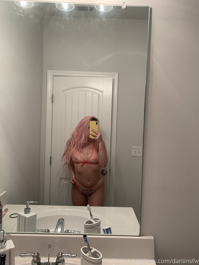 Photo by daniinsfw published on May 28,2023 11:32:40 - BestThots