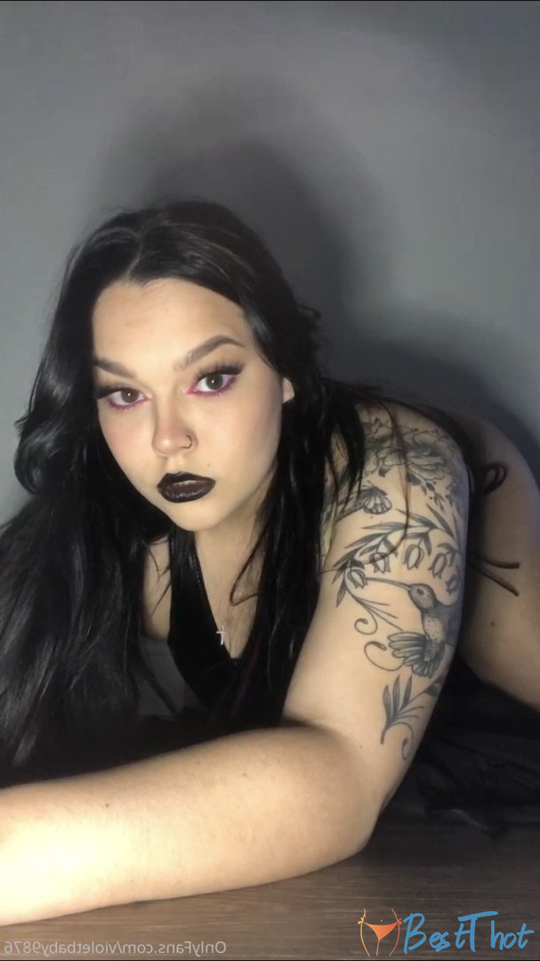 Photo by violetbaby9876 published on December 16,2024 19:07:24 - BestThots