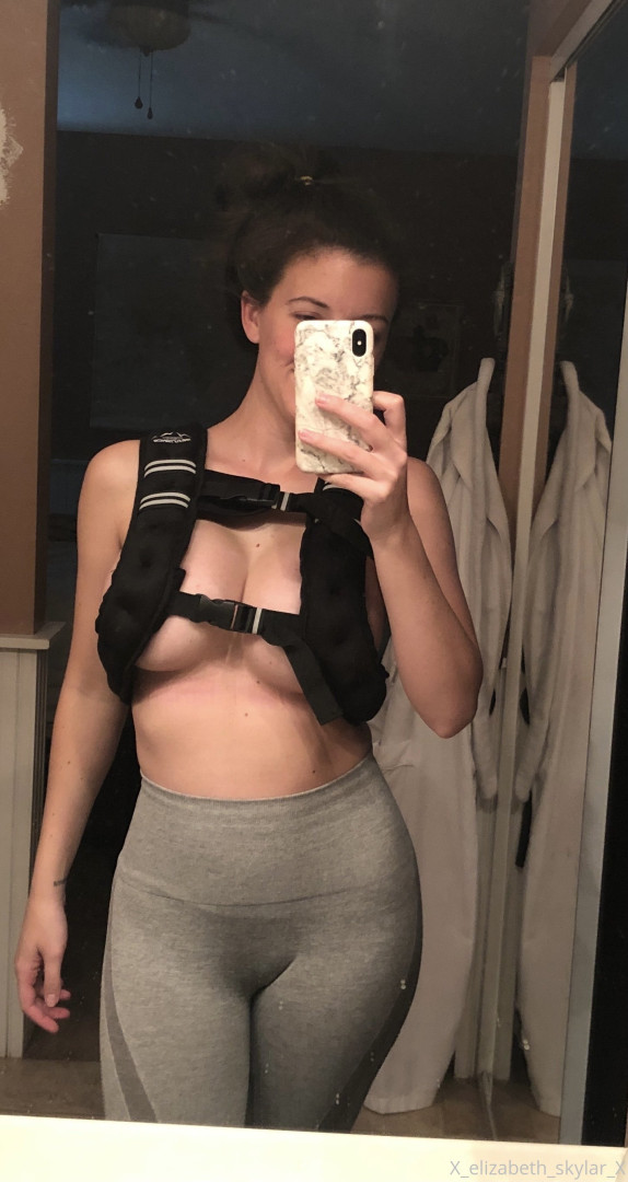 Photo by xelizabethskylarx published on May 16,2023 13:20:50 - BestThots