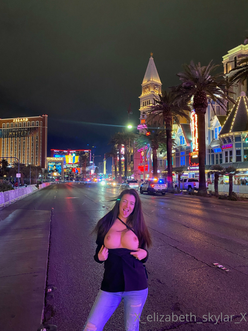 Photo by xelizabethskylarx published on May 16,2023 13:21:22 - BestThots