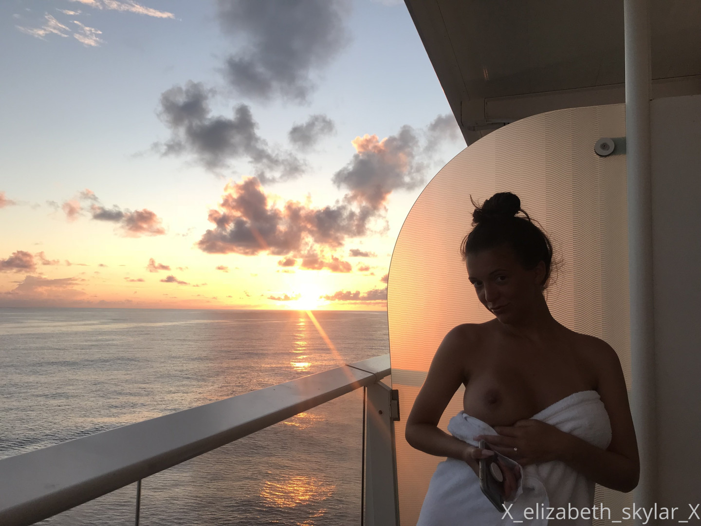 Photo by xelizabethskylarx published on May 16,2023 13:22:28 - BestThots