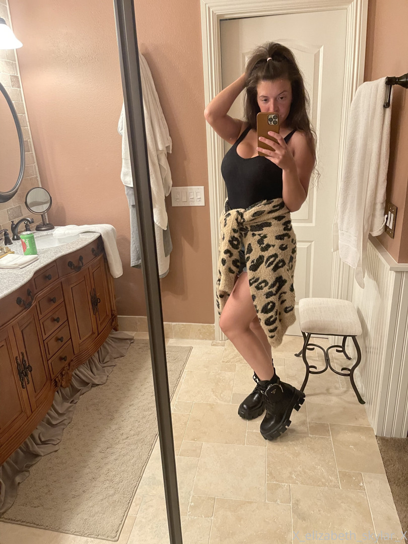 Photo by xelizabethskylarx published on May 16,2023 13:22:38 - BestThots