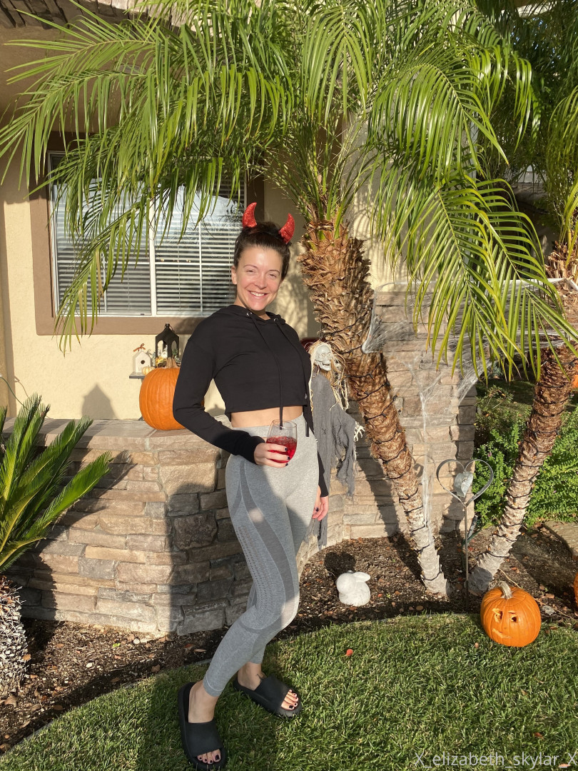 Photo by xelizabethskylarx published on May 16,2023 13:23:55 - BestThots