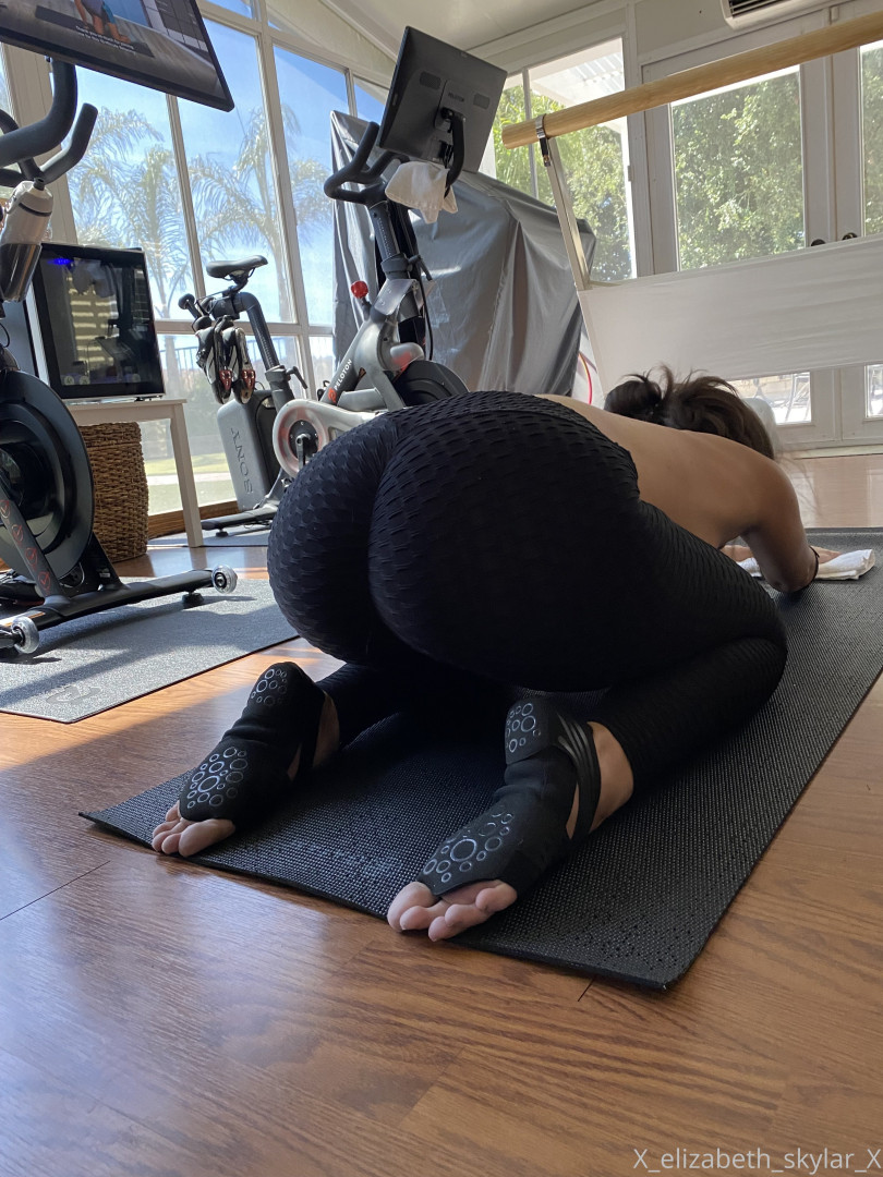 Photo by xelizabethskylarx published on May 16,2023 13:24:47 - BestThots