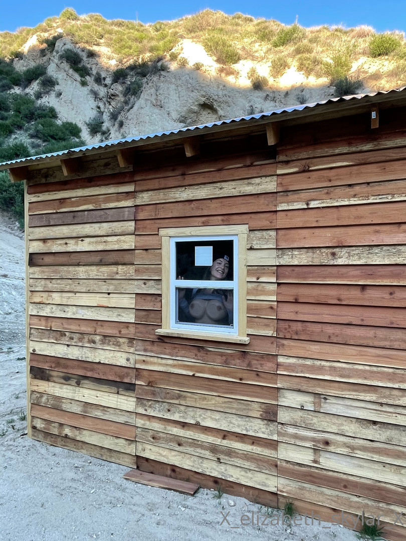 Photo by xelizabethskylarx published on May 16,2023 13:25:21 - BestThots