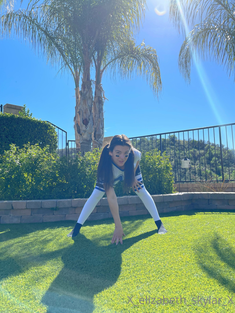 Photo by xelizabethskylarx published on May 16,2023 13:25:46 - BestThots