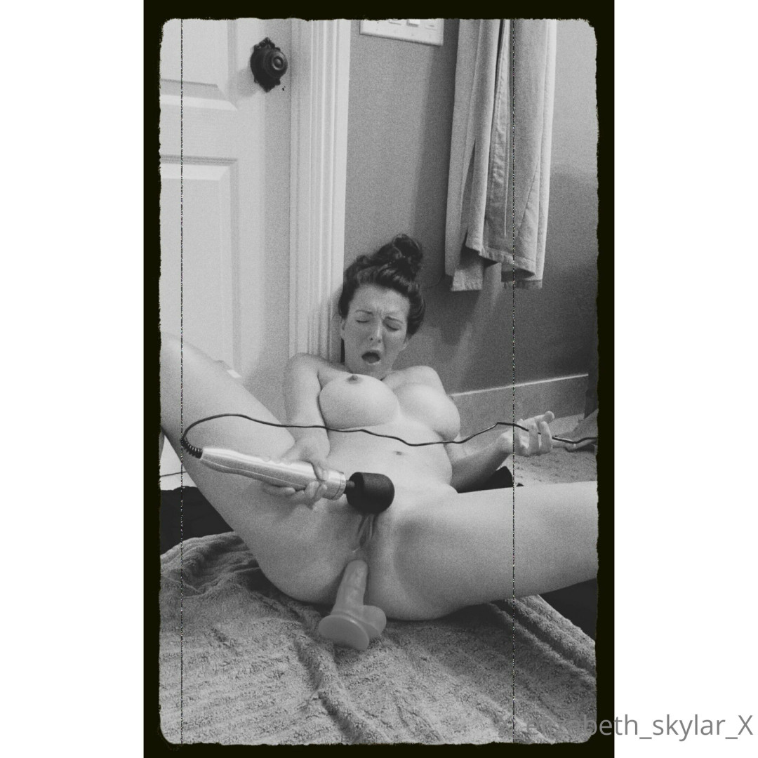 Photo by xelizabethskylarx published on May 16,2023 13:26:18 - BestThots